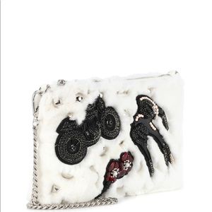 ♦️Miu Miu white rabbit fur clutch